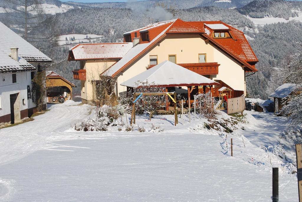 Apartments Organic Tourist Farm Jeglijenk Šentjanž pri Dravogradu Værelse billede